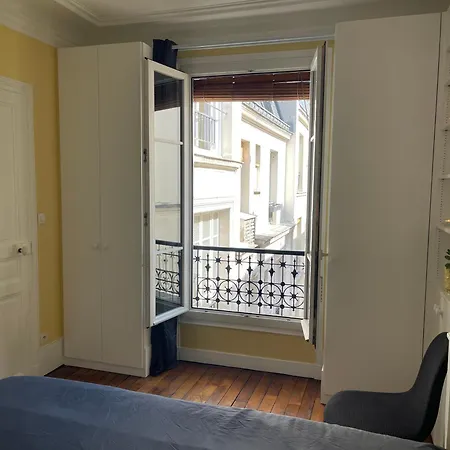 Elegant Parisian Apartment, Marais-bastille Paris